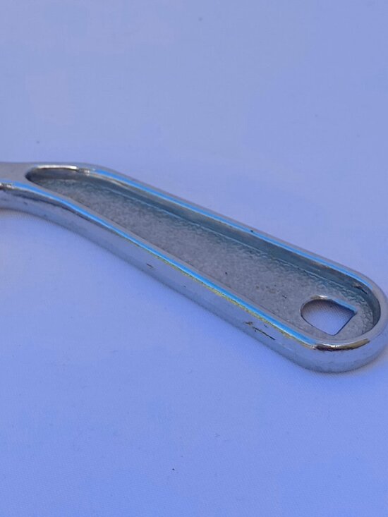 Stainless Steel Kitchen Tool Lot Garlic Press Ice Cream Scoop Pizza Cutter Tongs - Picture 4 of 16